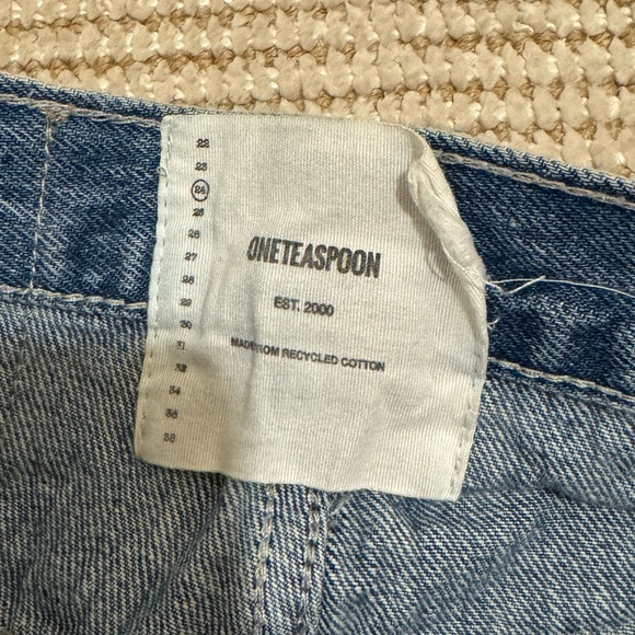 One teaspoon outlaws short - Picture 2 of 5